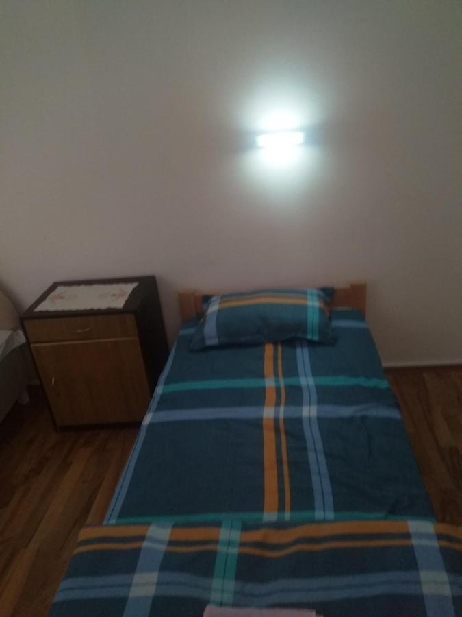 Family Apartman Ana - Star Galambóc Kültér fotó