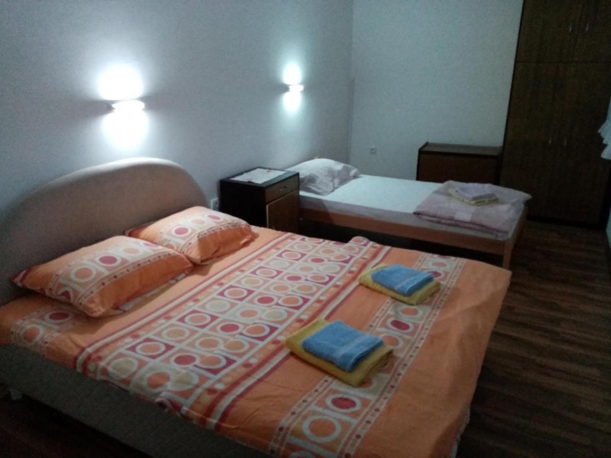 Family Apartman Ana - Star Galambóc Kültér fotó