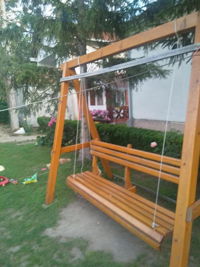 Family Apartman Ana - Star Galambóc Kültér fotó